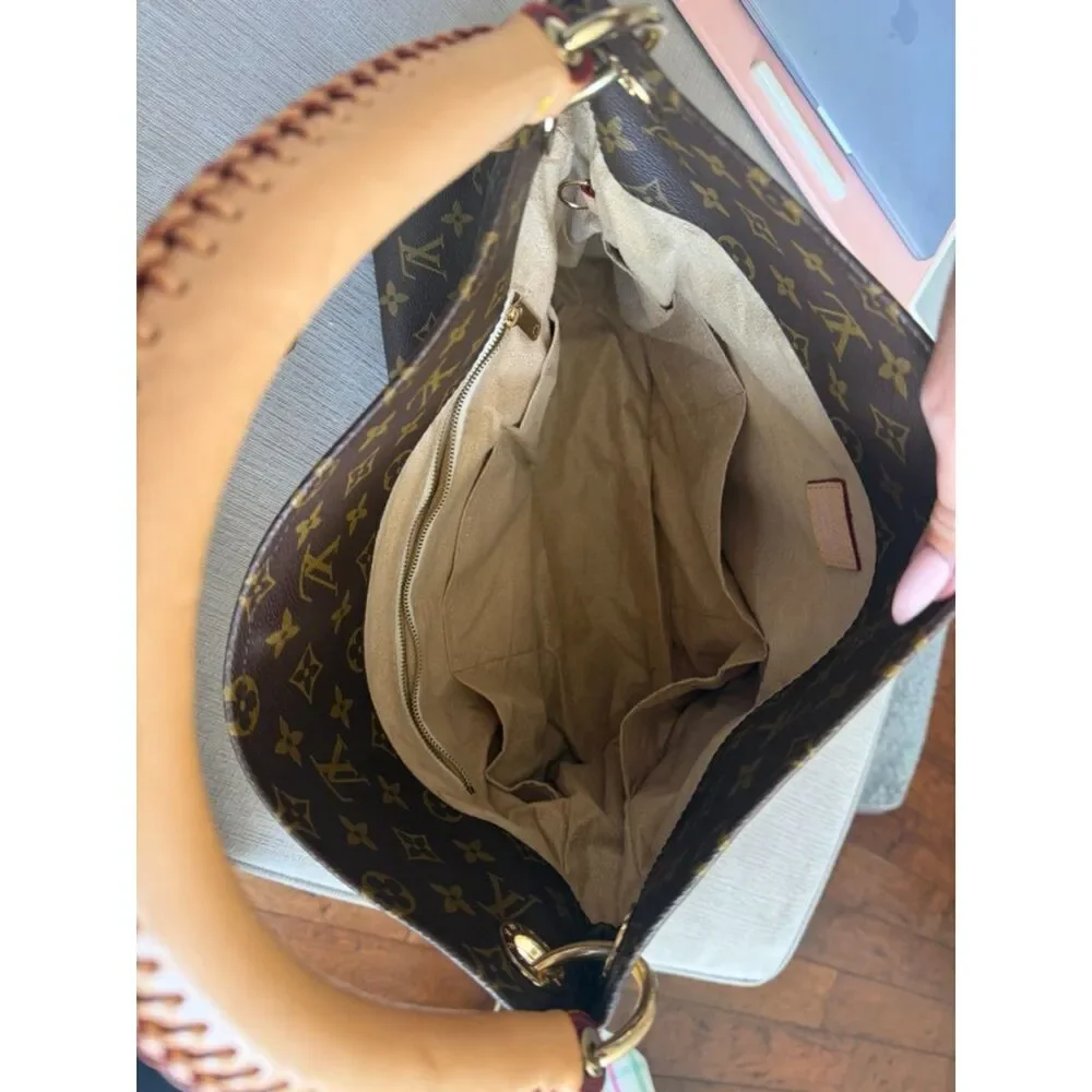 LV Artsy bag. New condition